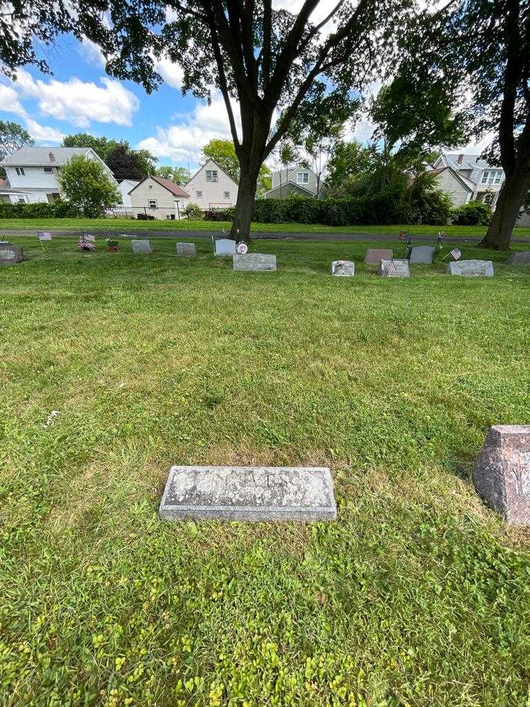 Martha M. Reeves's grave. Photo 1