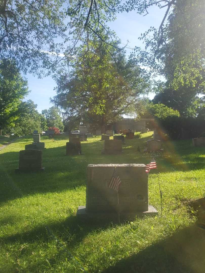 Margaret E. May Kline's grave. Photo 1