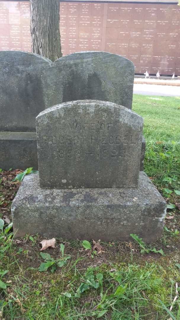 Louise B. Zobel's grave. Photo 3