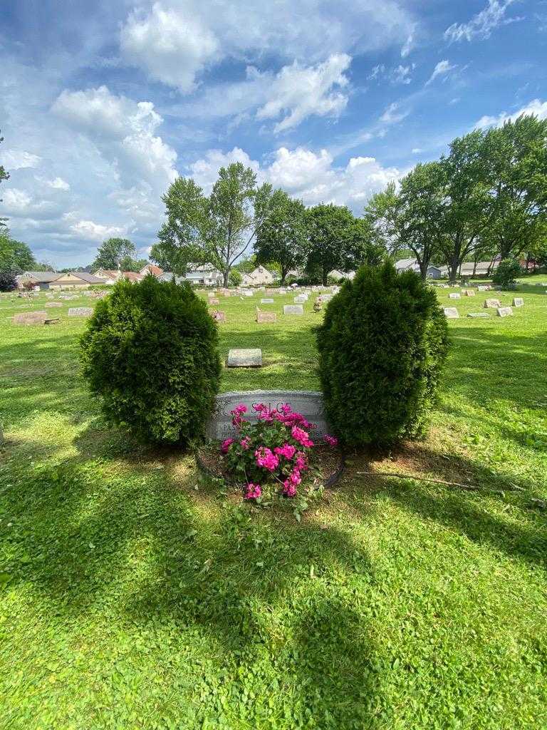 Antonio Salce's grave. Photo 1