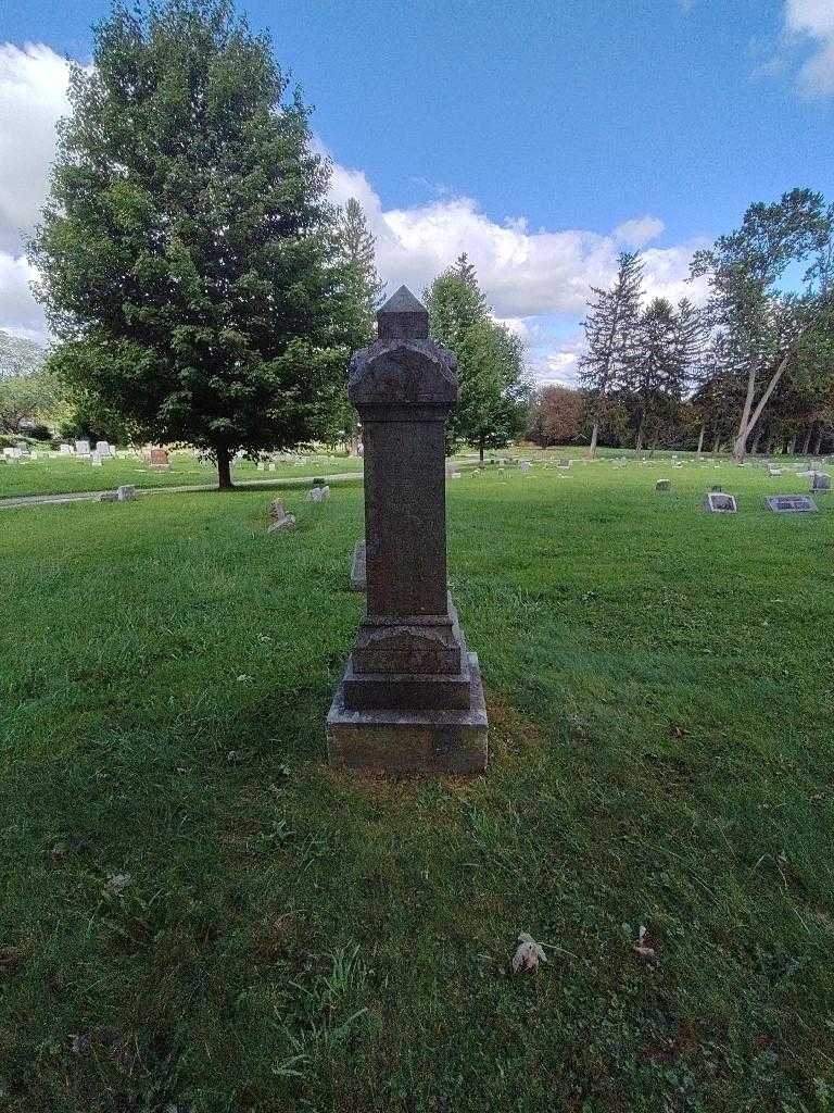 Adolph Gilcher's grave. Photo 3