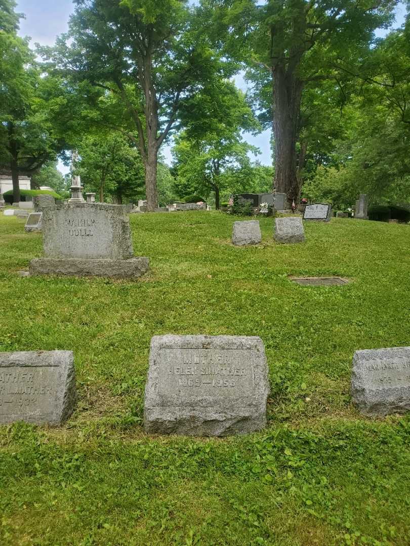 Helen Sybil Mather's grave. Photo 1