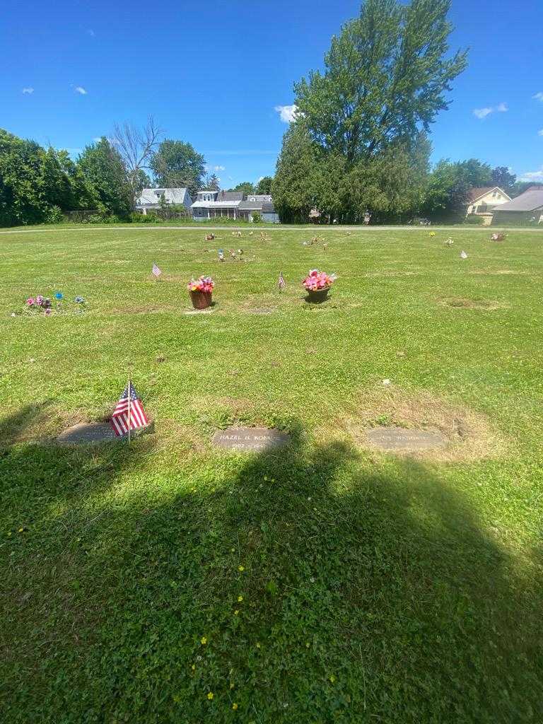 Hazel H. Robbins's grave. Photo 1