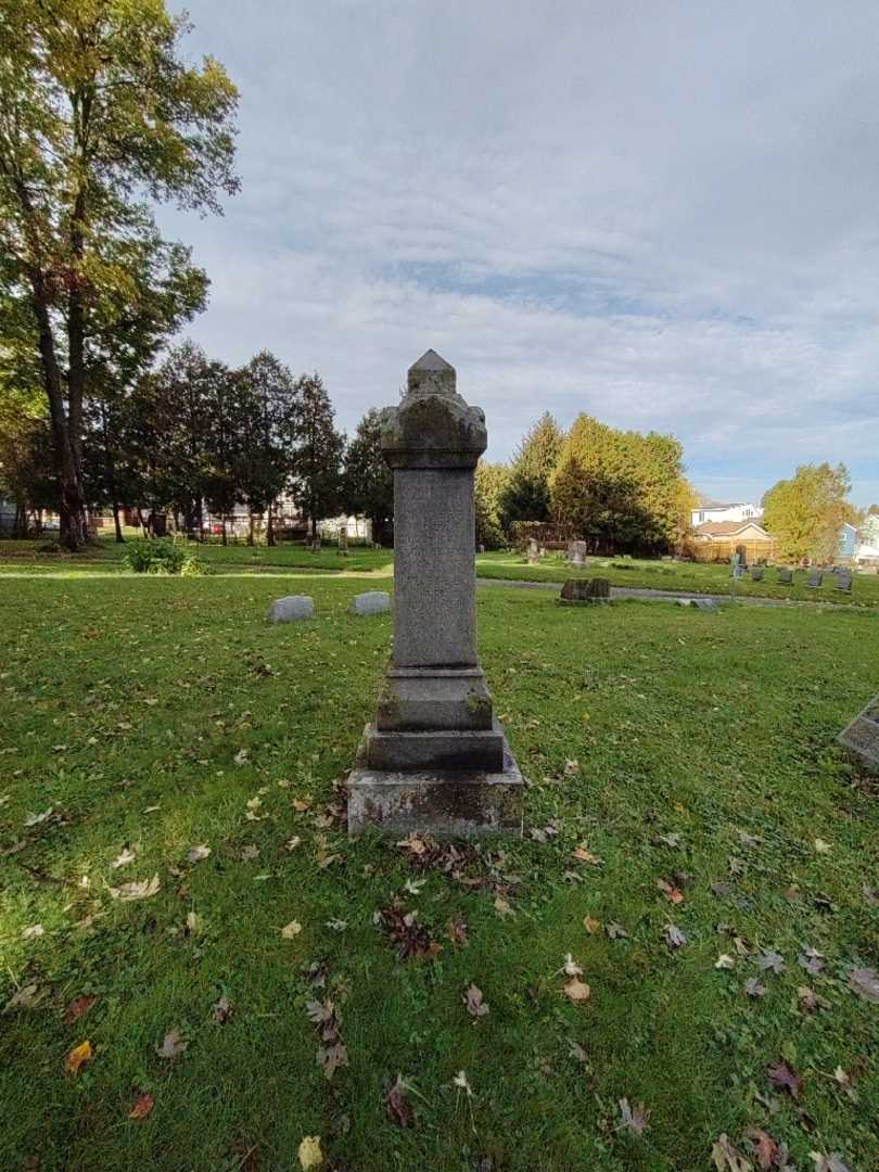 George E. Hertig's grave. Photo 1