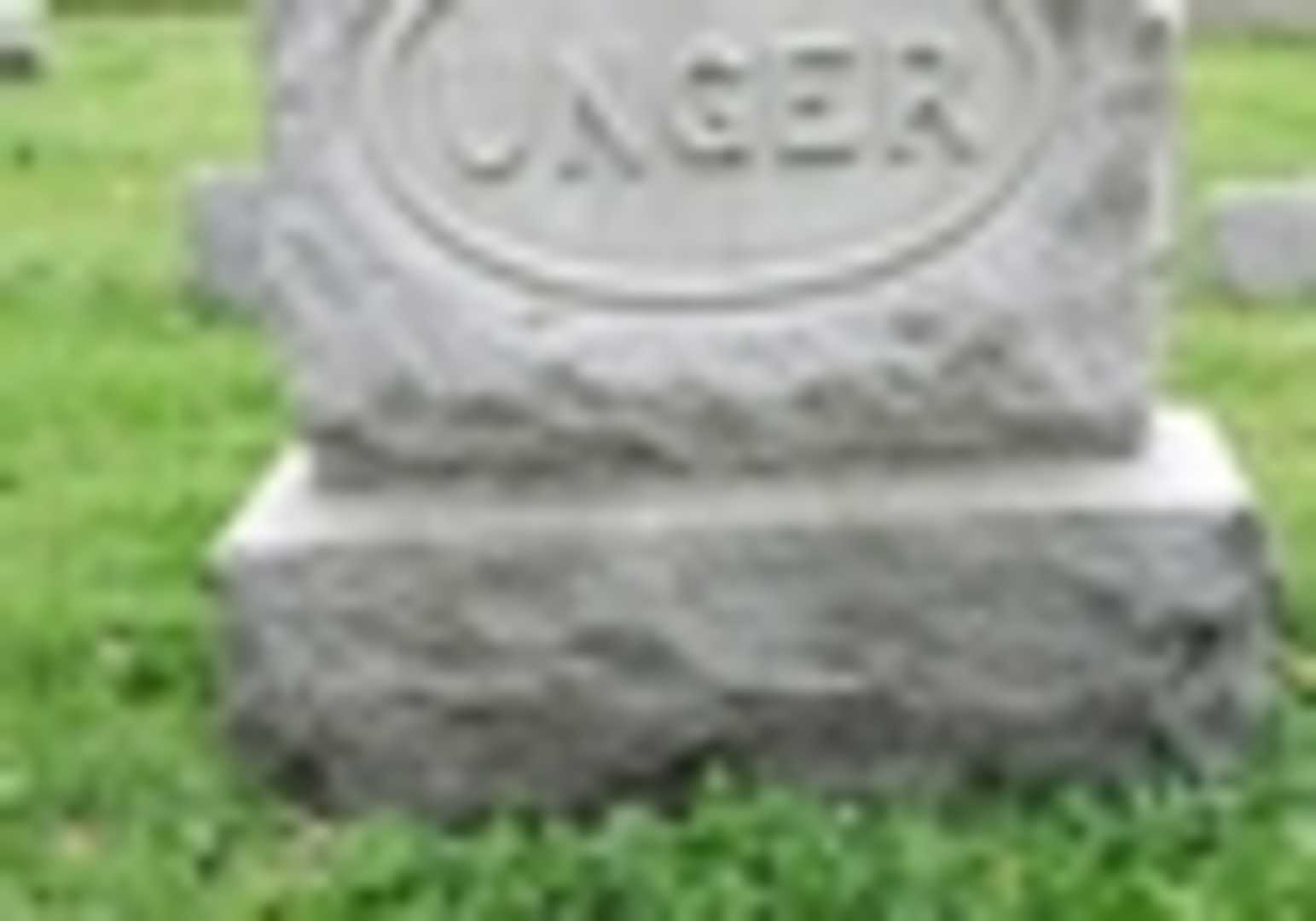 Eva M. Unger's grave. Photo 1