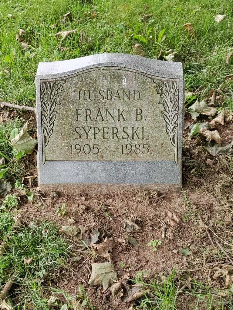 Frank B. Syperski's grave. Photo 3