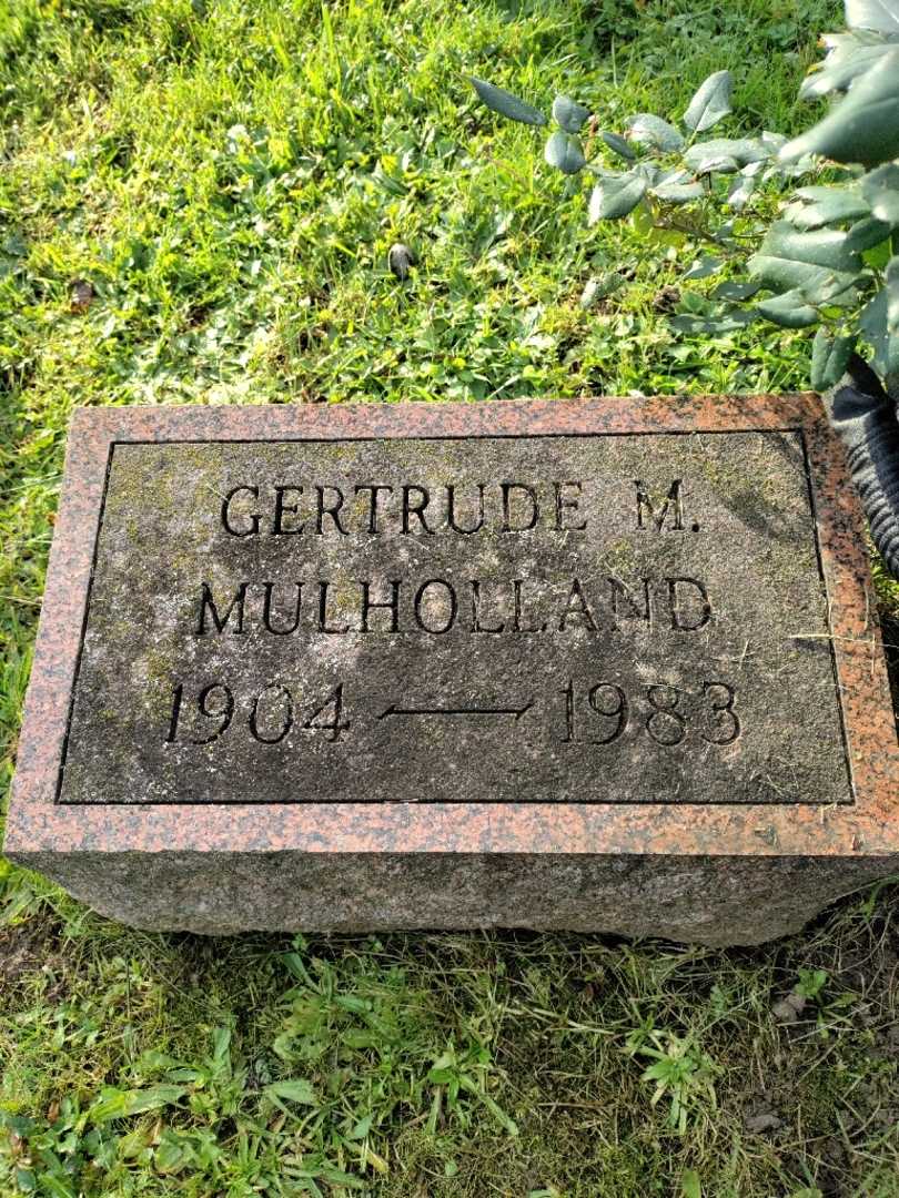 Gertrude M. Mulholland's grave. Photo 4