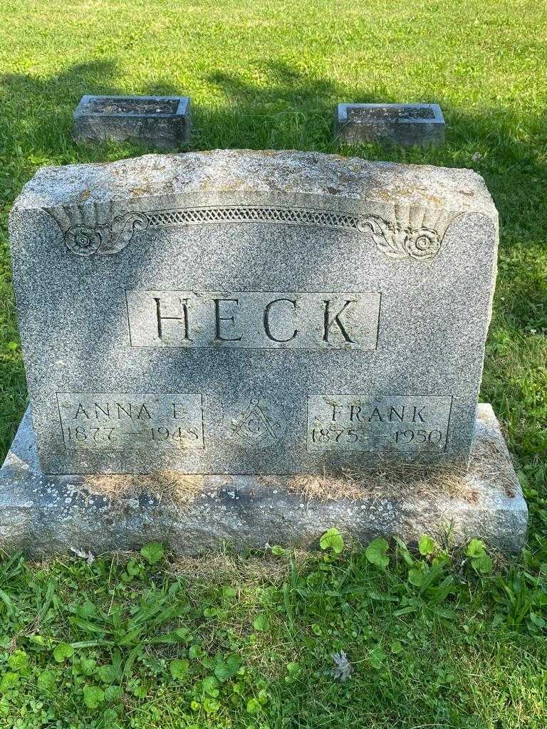 Anna E. Heck's grave. Photo 3