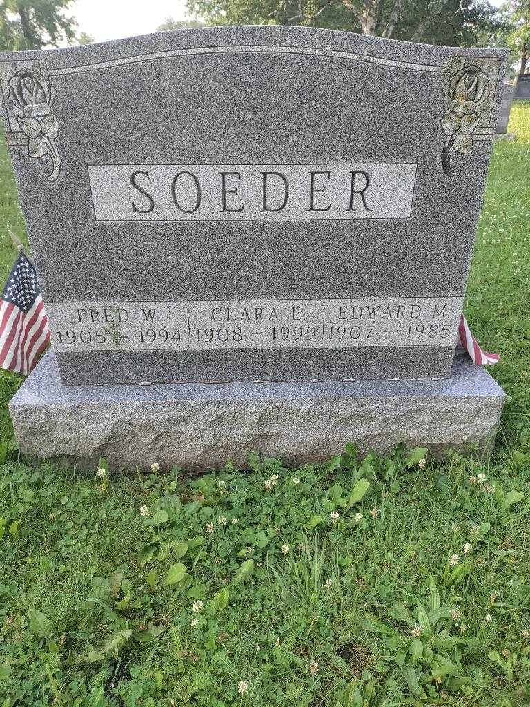 Edward M. Soeder's grave. Photo 3