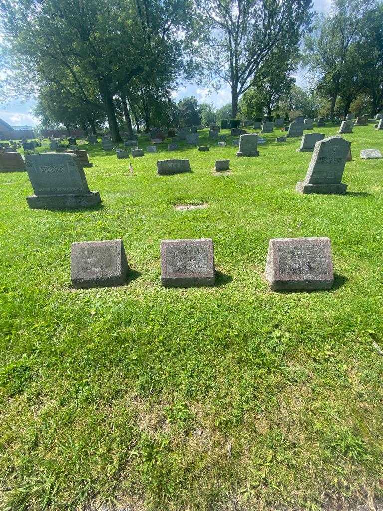 Anna Callahan Myers's grave. Photo 1