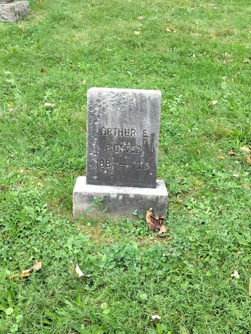 Arthur E. Fichter's grave. Photo 2