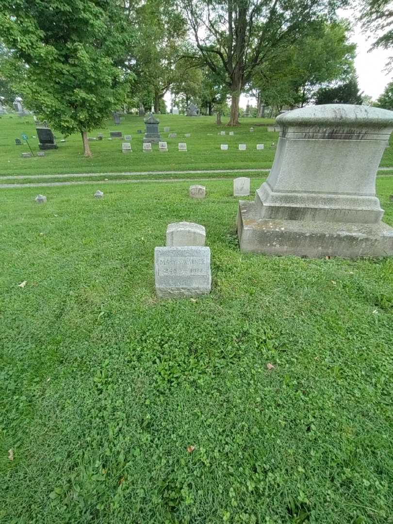 Mary E. Warner's grave. Photo 1