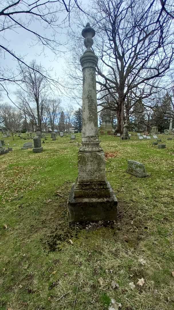 Thomas J. Zapf's grave. Photo 1