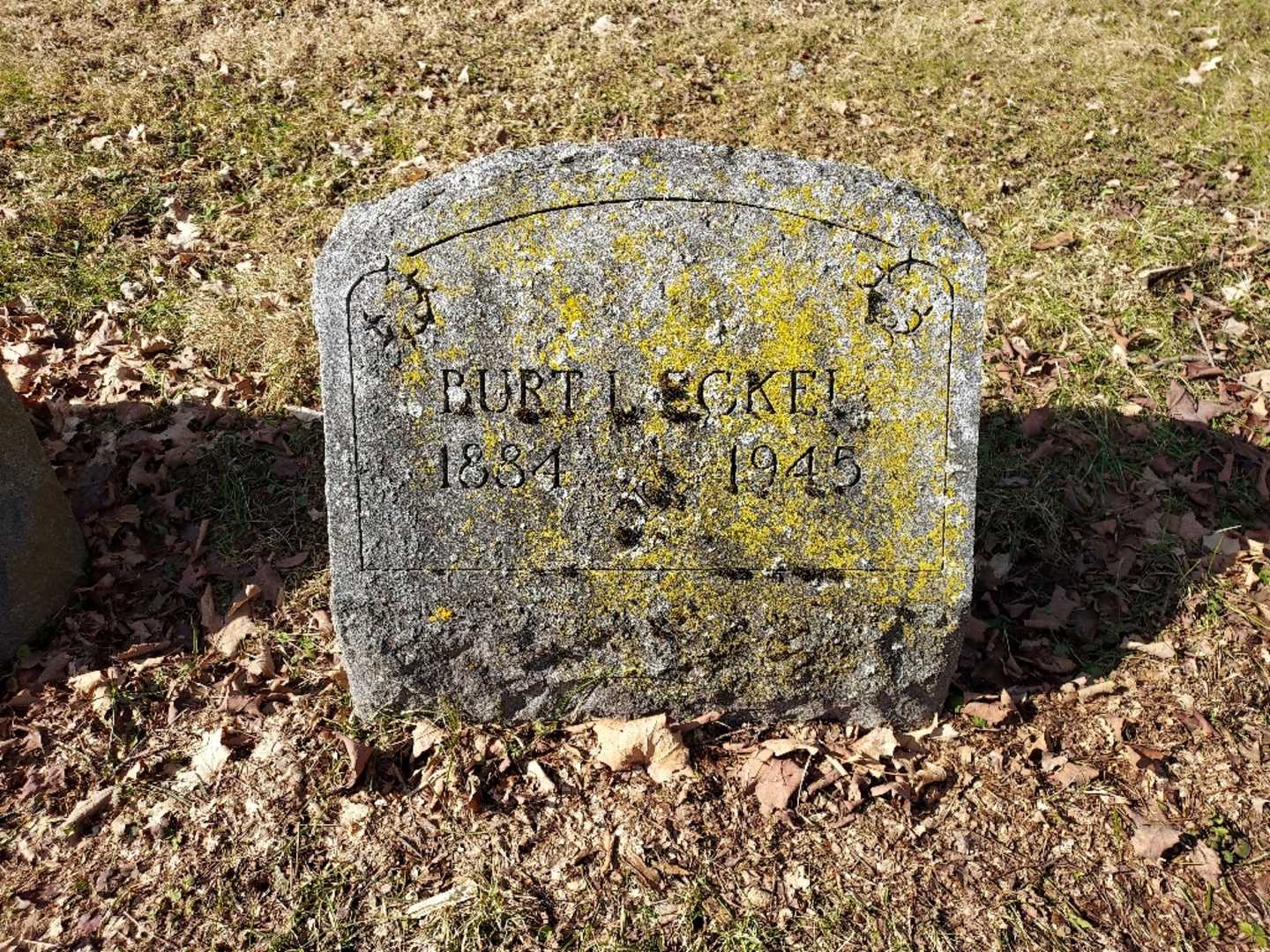 John L. Maurer's grave. Photo 10