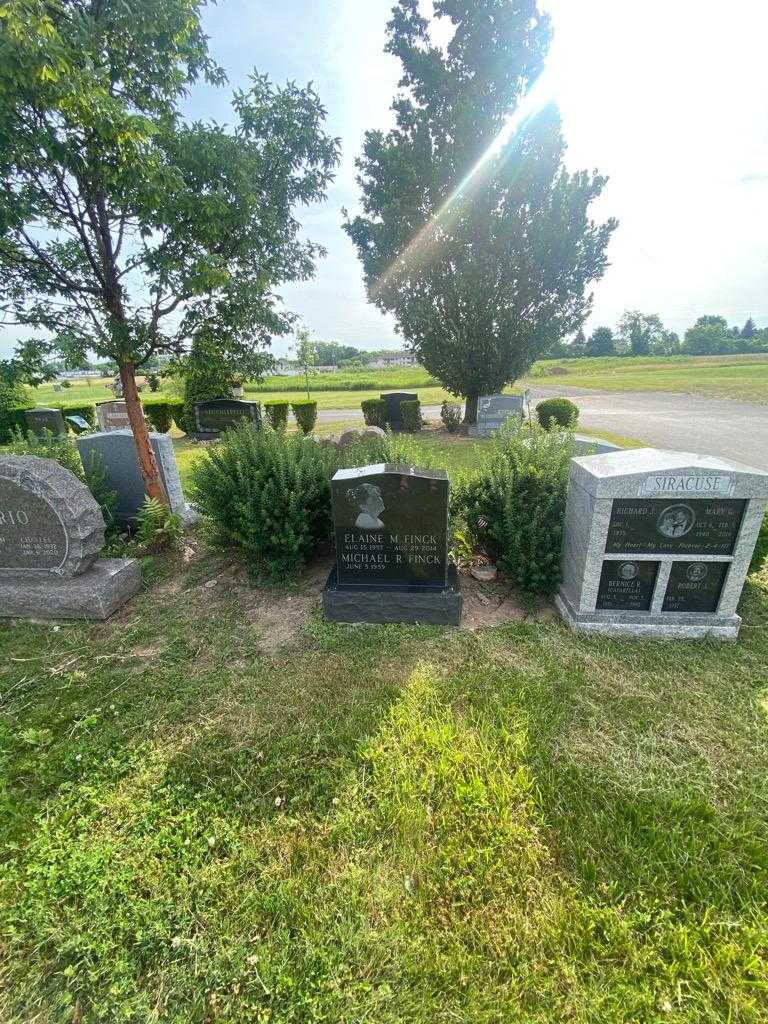 Elaine M. Finck's grave. Photo 1