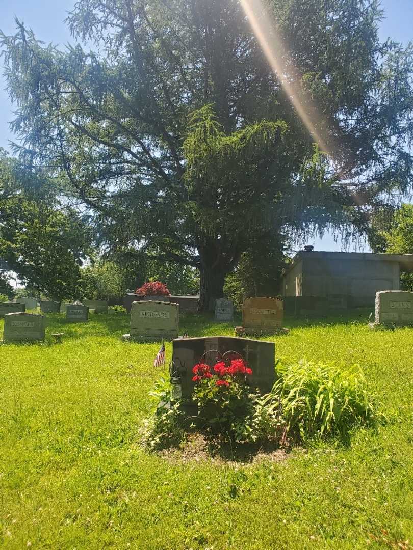 Elizabeth D. Ingrahm's grave. Photo 2