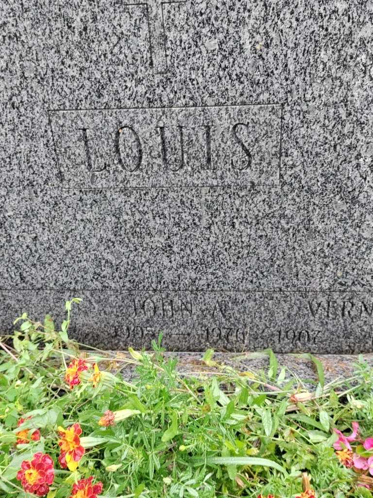 John A. Louis's grave. Photo 3