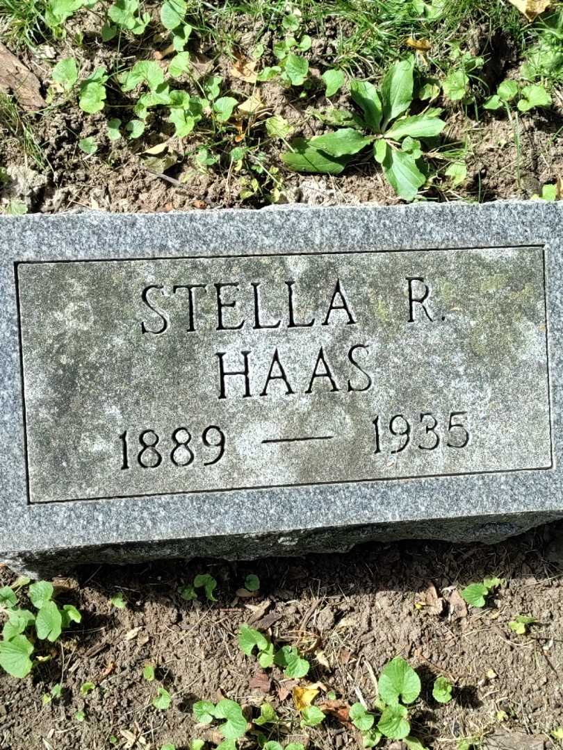 Stella M. Haas's grave. Photo 3