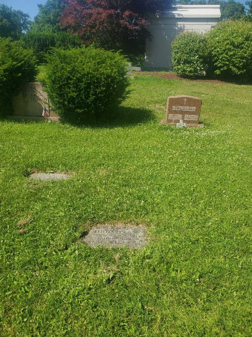 Edward Conrad Reifenstein Junior's grave. Photo 1