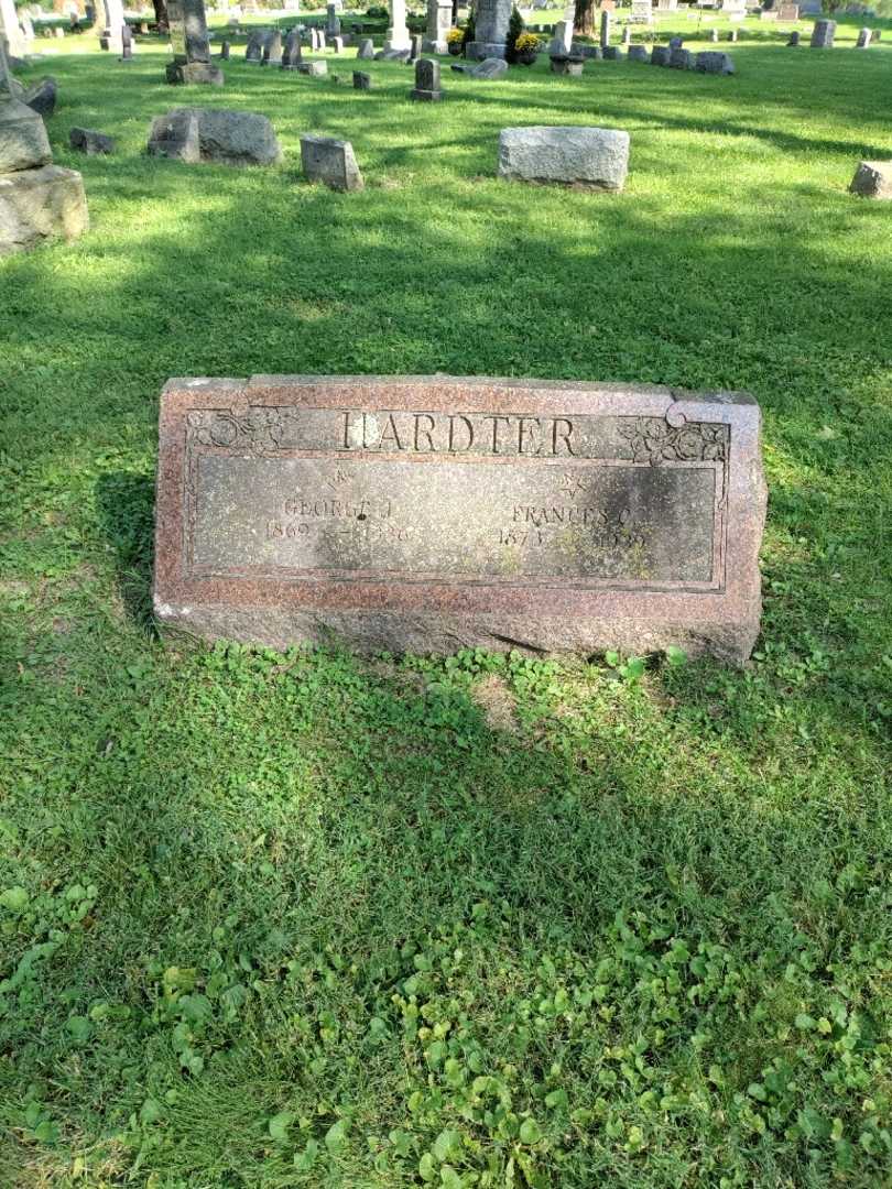 Frances C. Hardter's grave. Photo 2