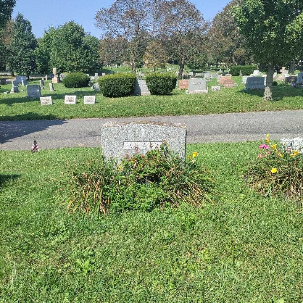 Filemena Kratz's grave. Photo 2