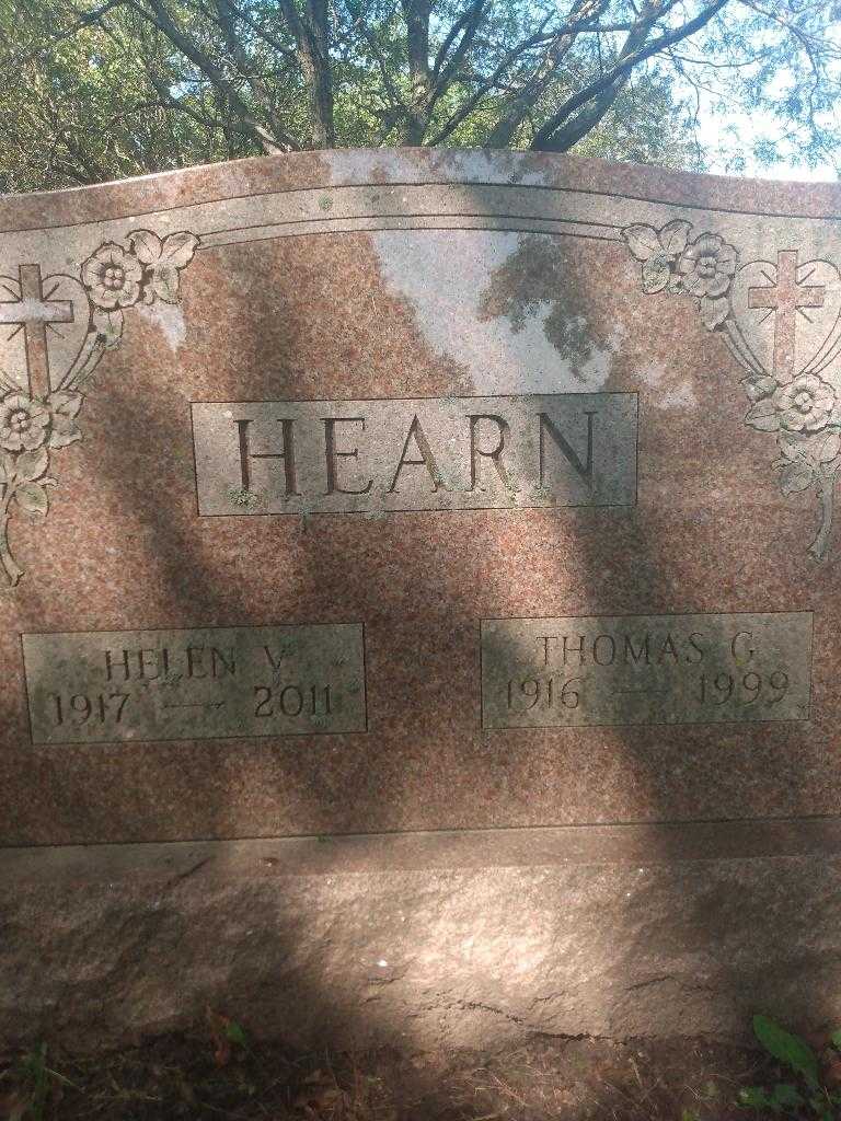 Helen V. Hearn's grave. Photo 3