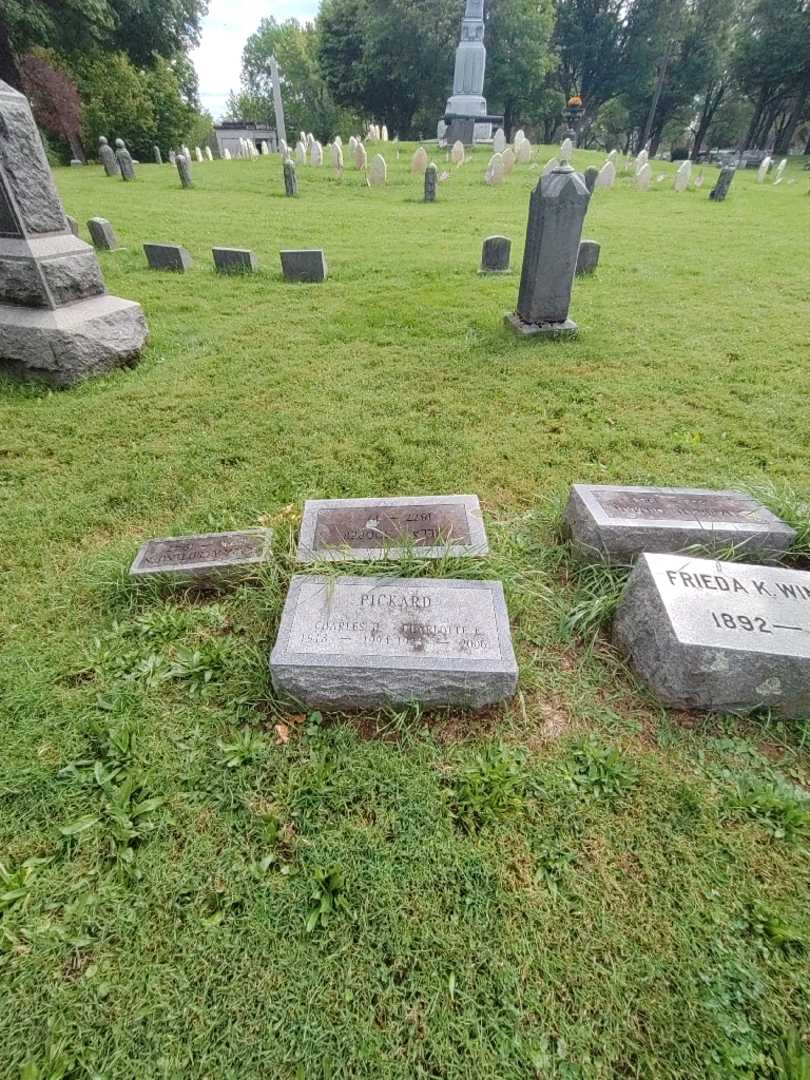 Charles H. Pickard's grave. Photo 1