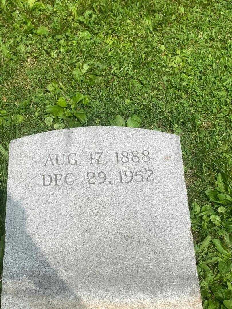 Jacob F "Harry" Peters's grave. Photo 4