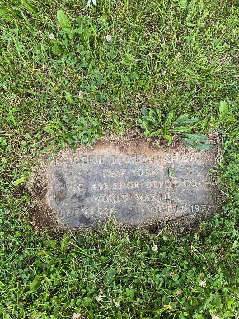 Robert N. Kraushaar's grave. Photo 3