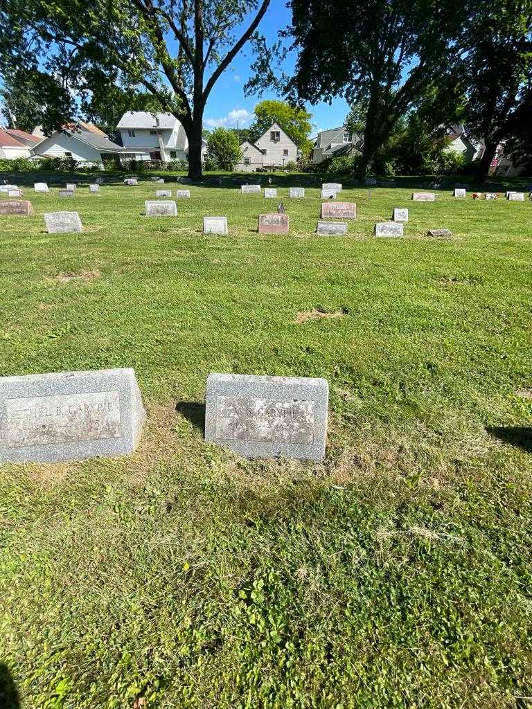 M. S. Garypie's grave. Photo 1