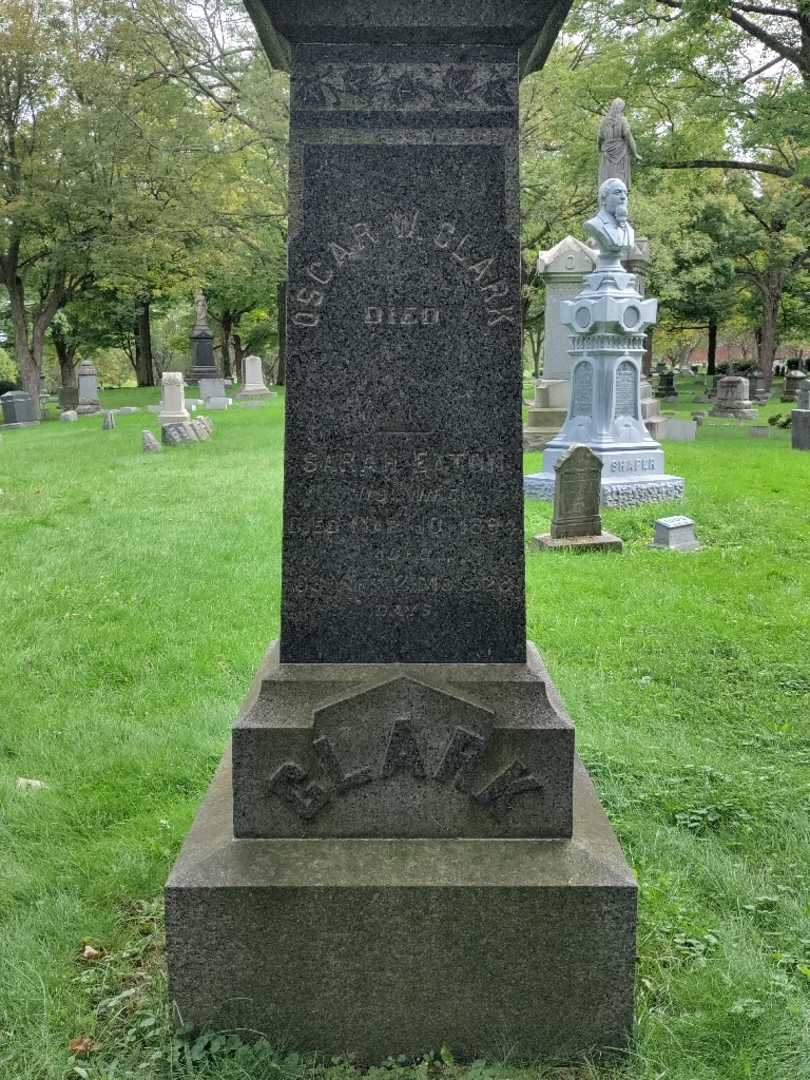 Oscar William Clark's grave. Photo 2