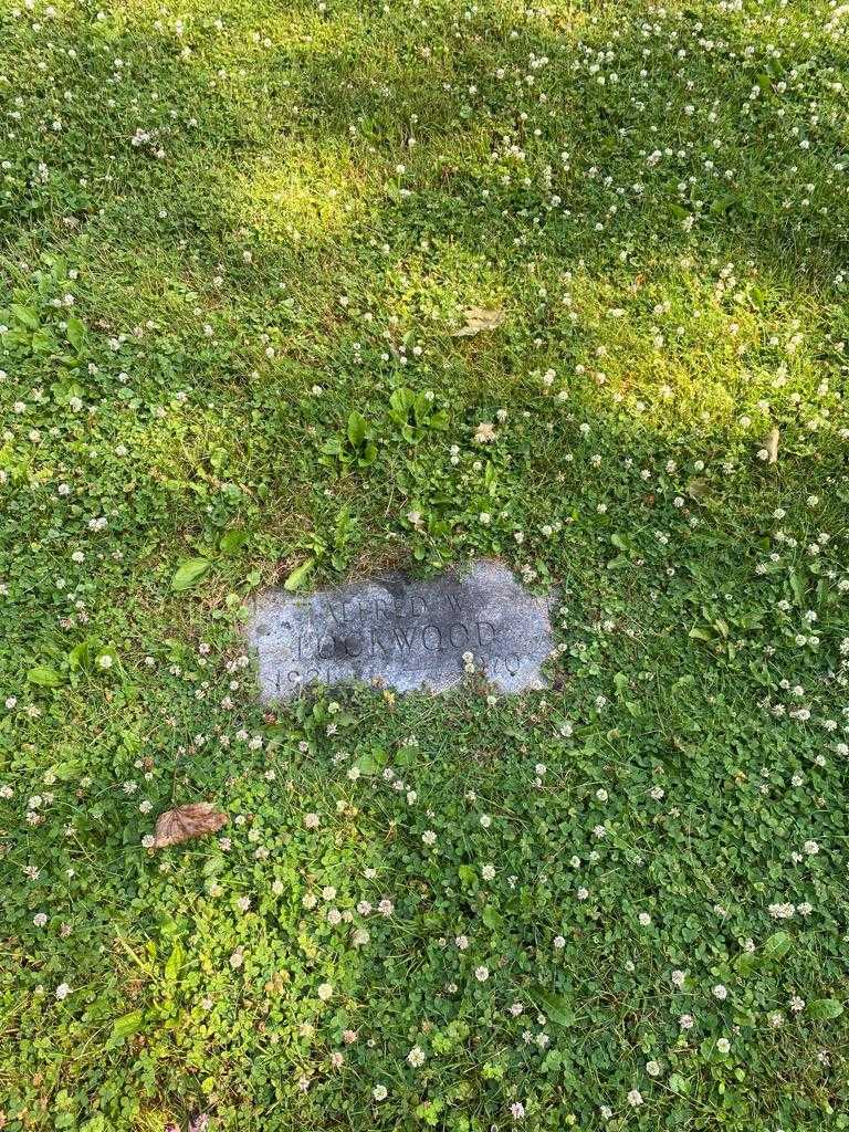 Alfred W. Lockwood's grave. Photo 2