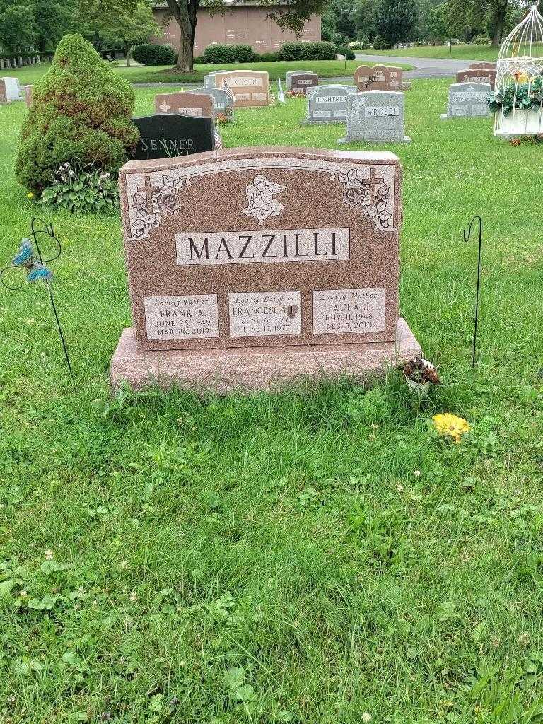Paula J. Mazzilli's grave. Photo 2