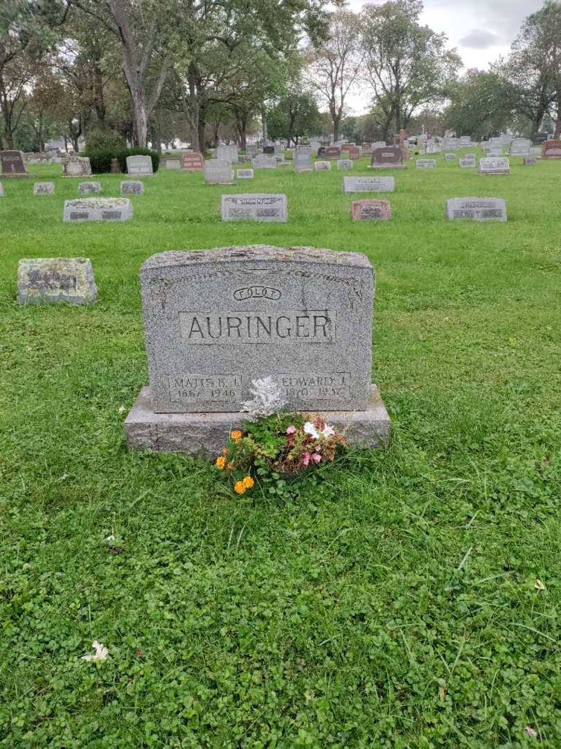 Edward J. Auringer's grave. Photo 2