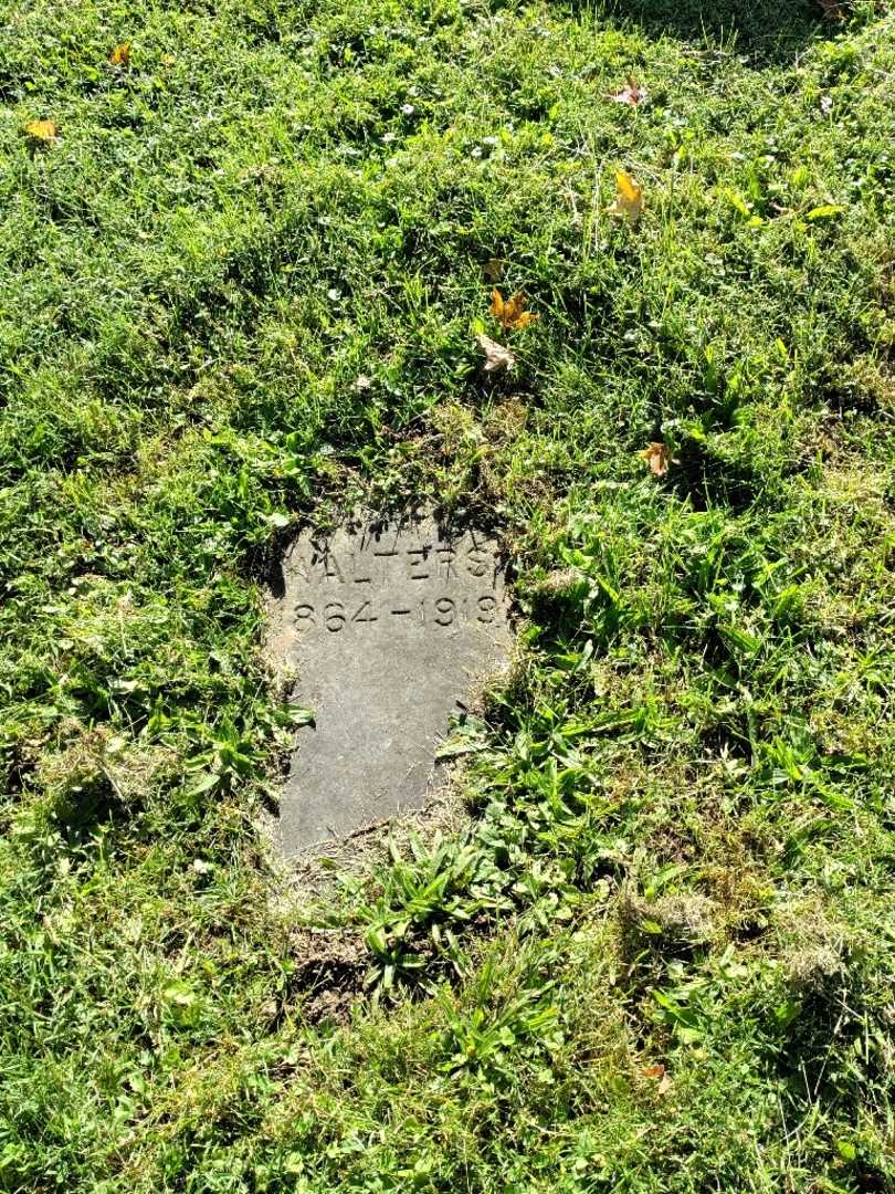 Mary E. Walters's grave. Photo 2