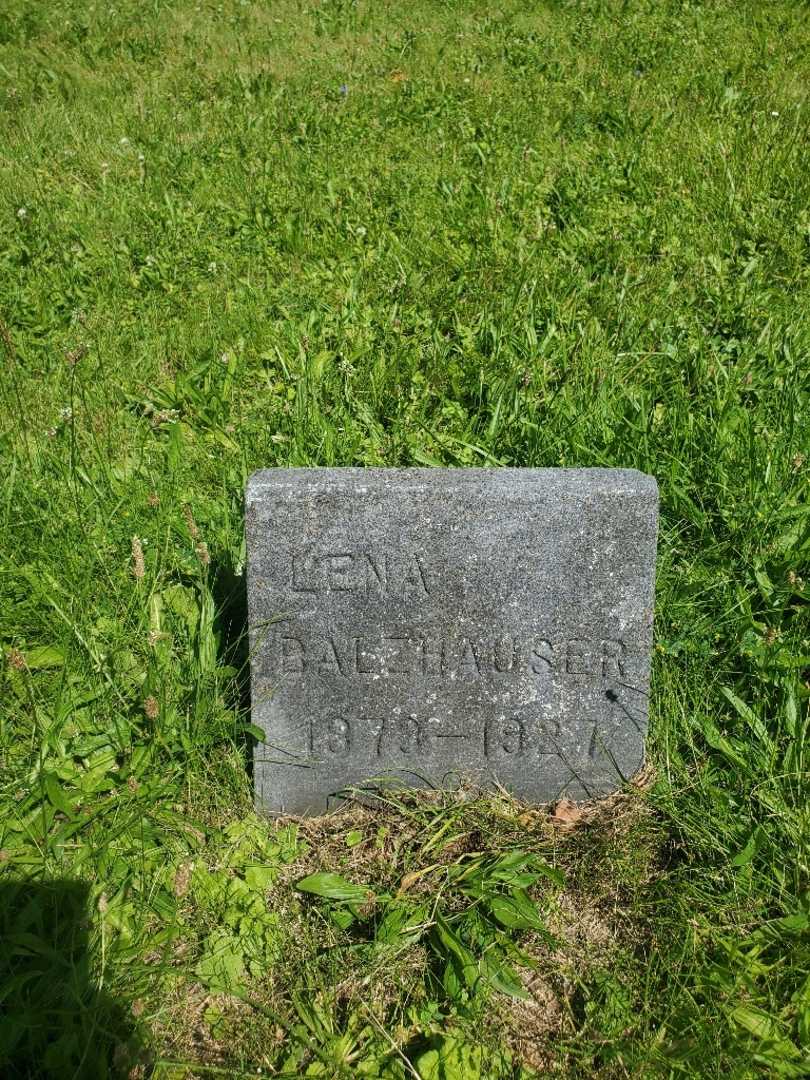 Lena Balzhauser's grave. Photo 3