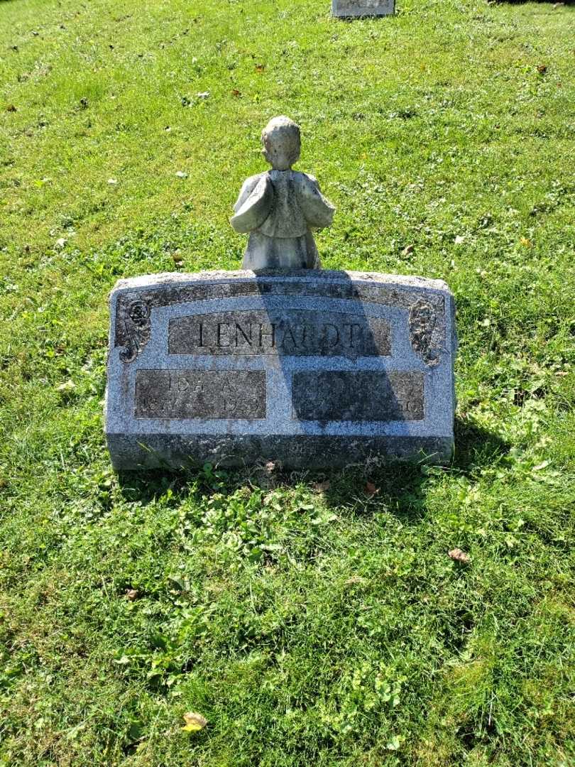 George F. Lenhardt's grave. Photo 2