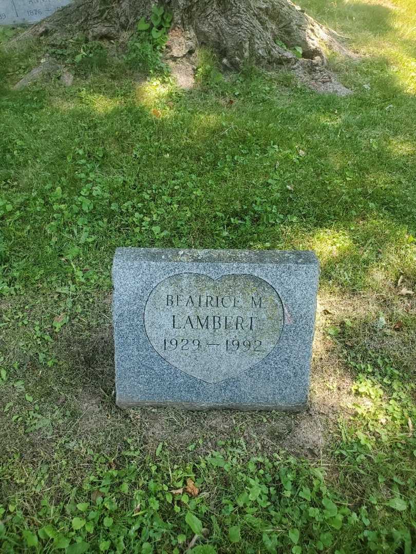 Beatrice M. Lambert's grave. Photo 3