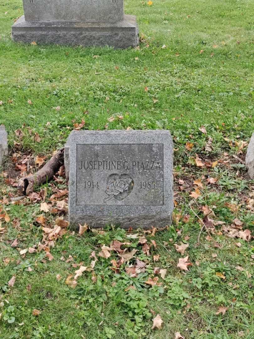 Josephine Graziano Piazza's grave. Photo 2