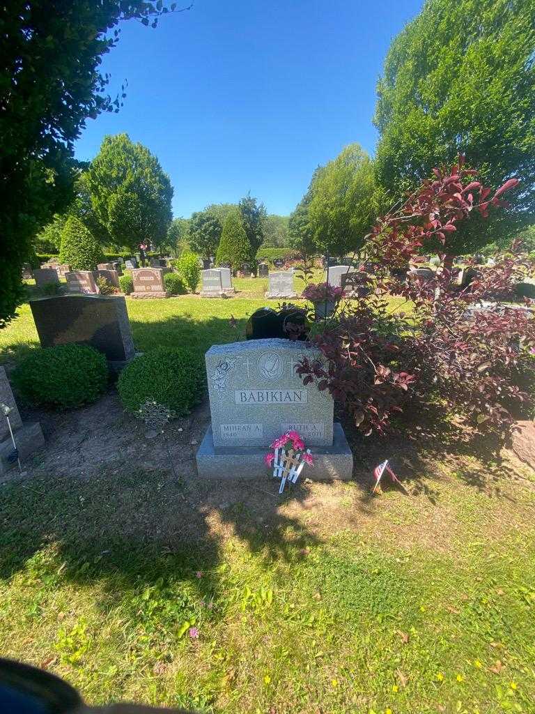 Ruth A. Babikian's grave. Photo 1