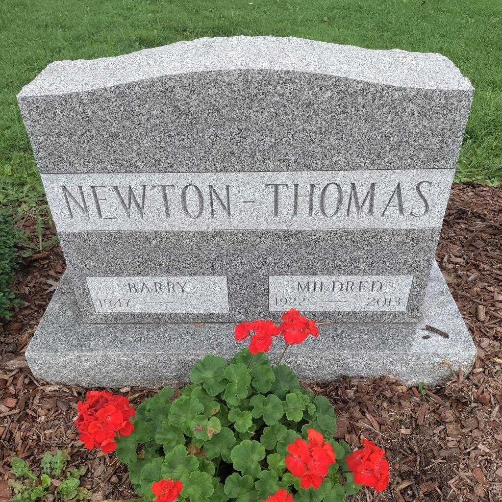 Mildred Newton-Thomas's grave. Photo 3