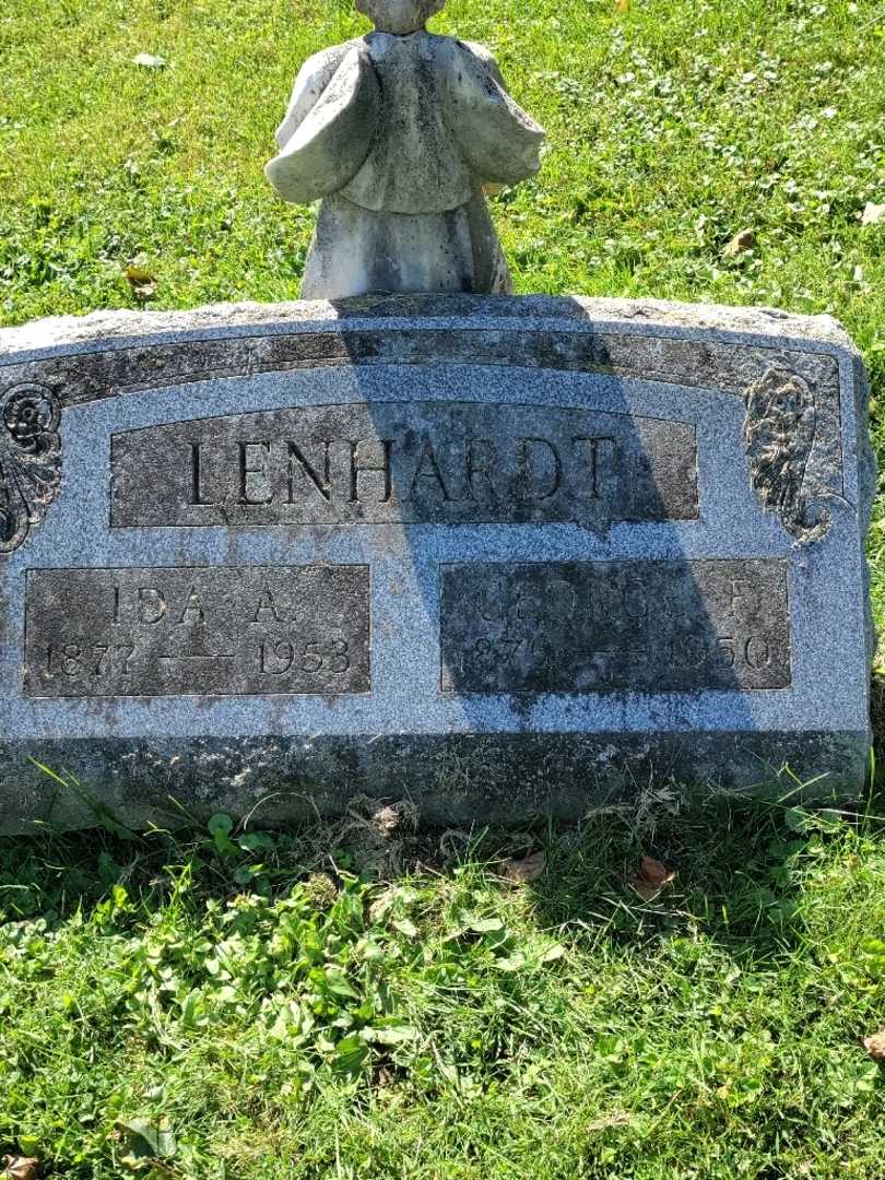 George F. Lenhardt's grave. Photo 3