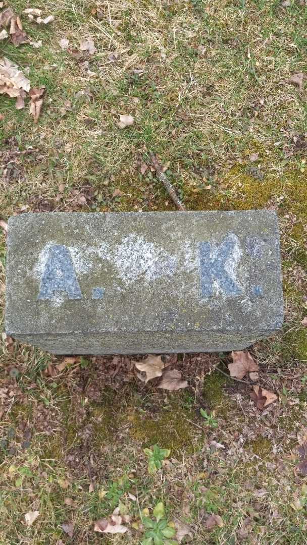 Amelia Kruger's grave. Photo 4