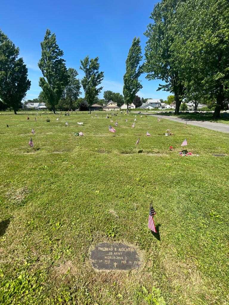 Thomas E. Kolaris's grave. Photo 2