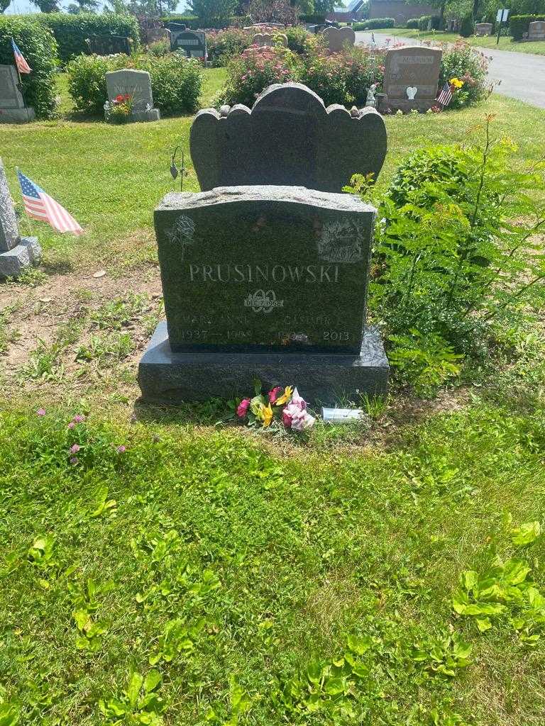 Casimir E. Prusinowski's grave. Photo 2