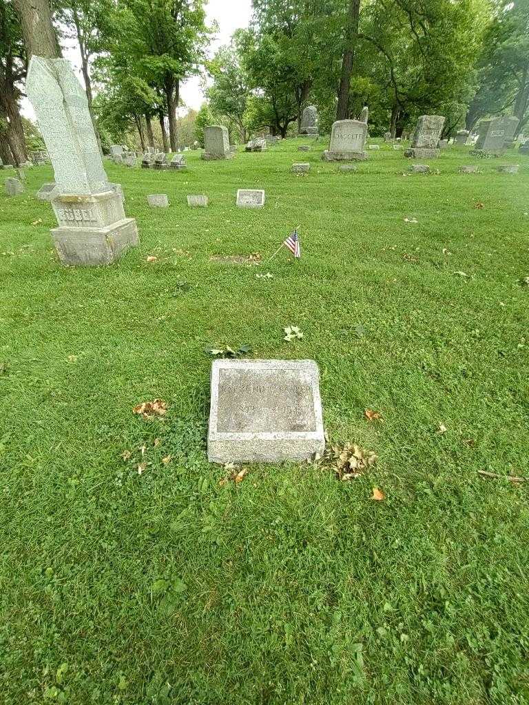 Raymond Leroy Barber's grave. Photo 1