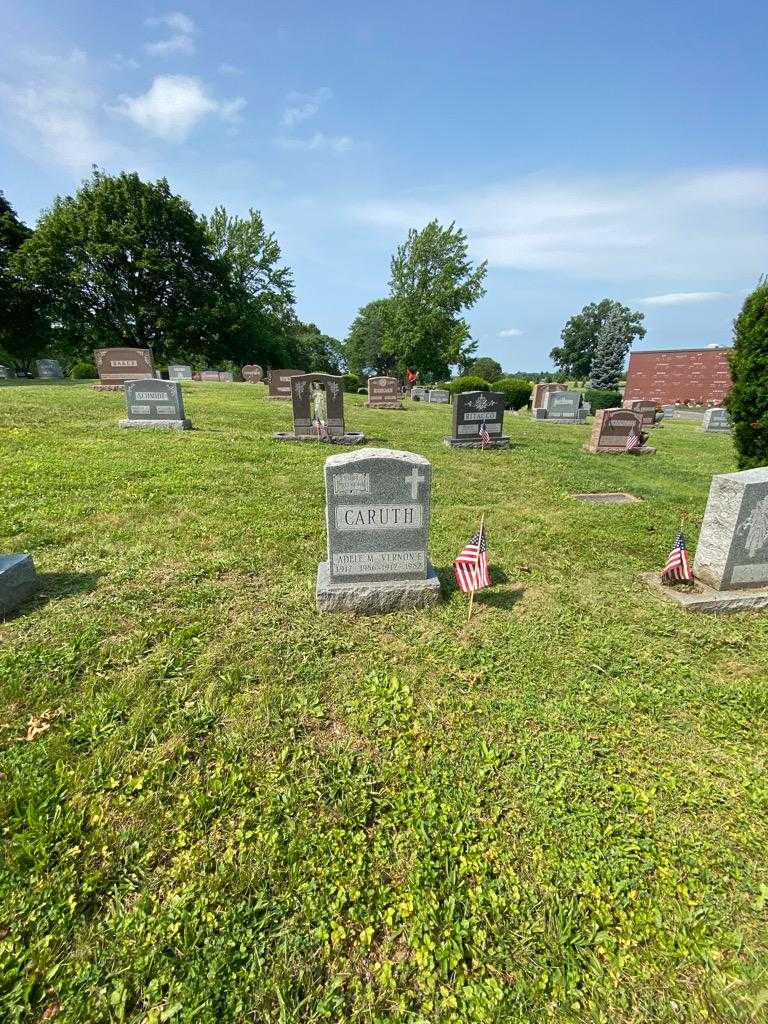 Vernon E. Caruth's grave. Photo 1