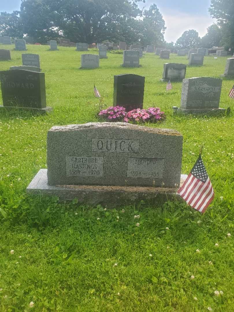Floyd H. Quick's grave. Photo 3