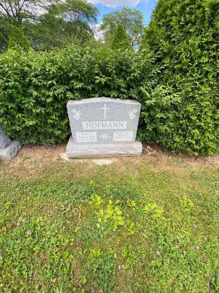 Roy C. Hofmann's grave. Photo 1
