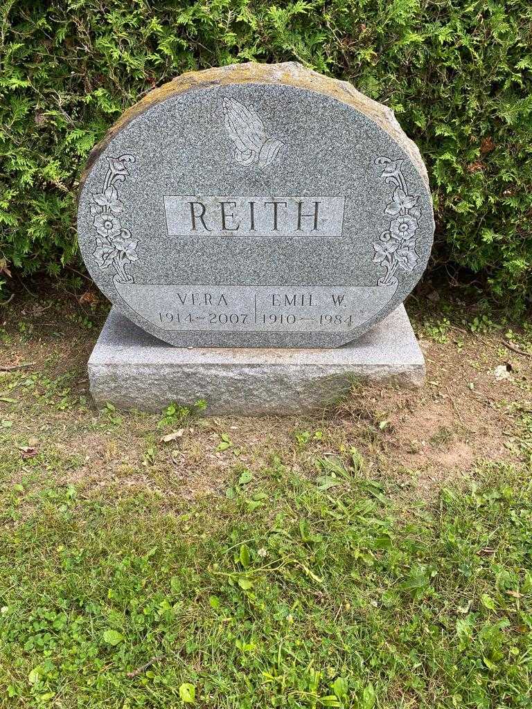 Vera Reith's grave. Photo 2